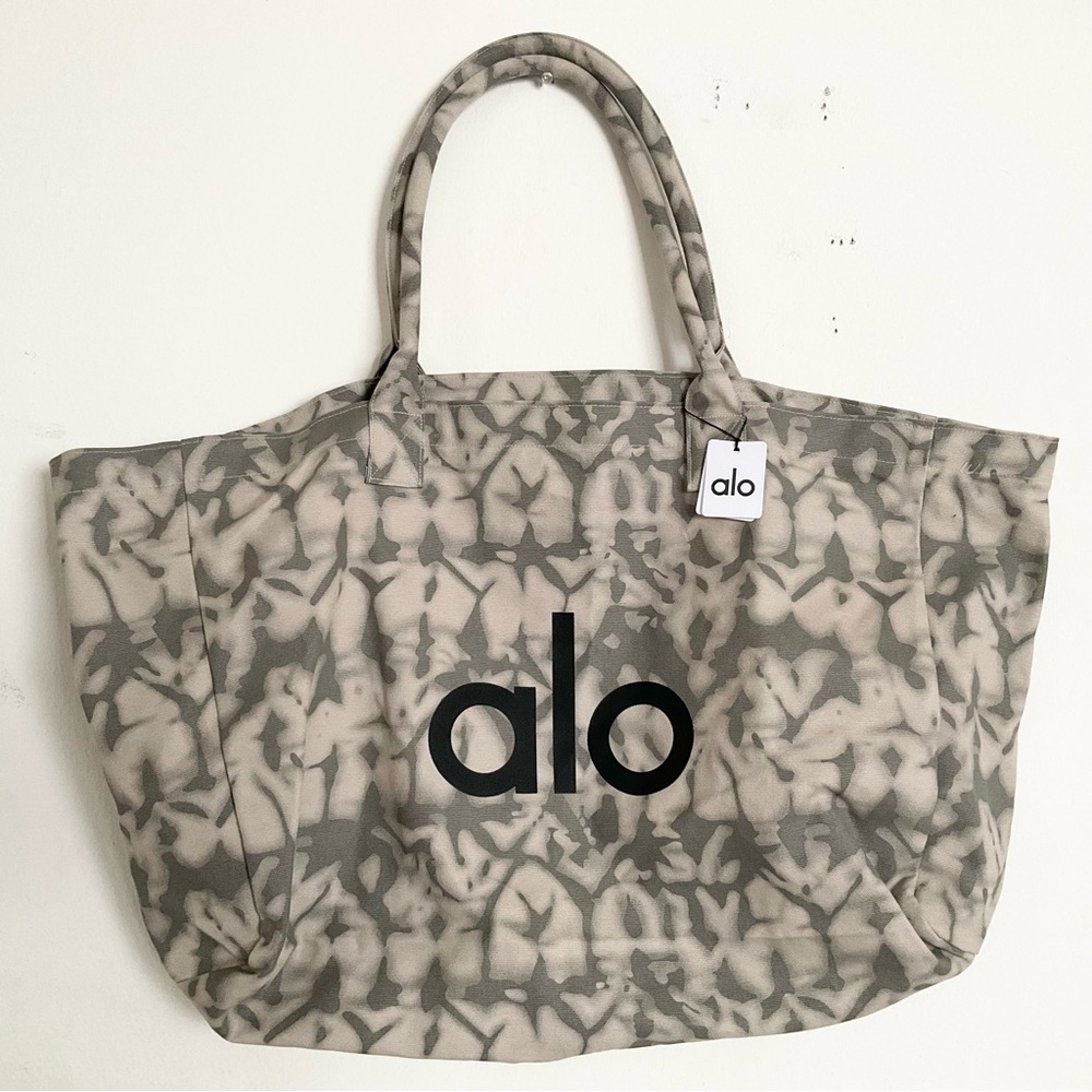 Alo Yoga Grey Tie Dye Shopper Tote Bag - Picture 3 of 12